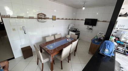 Casa com 2 pavimentos, 6 quartos ao total, e muito mais! No Centro de Itabaiana