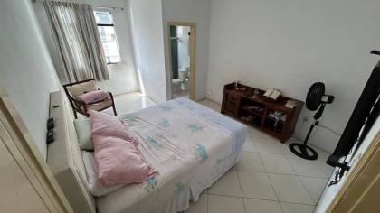 Casa com 2 pavimentos, 6 quartos ao total, e muito mais! No Centro de Itabaiana