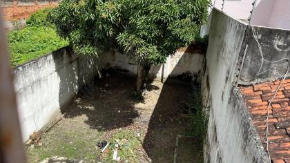 Casa com 2 pavimentos, 6 quartos ao total, e muito mais! No Centro de Itabaiana