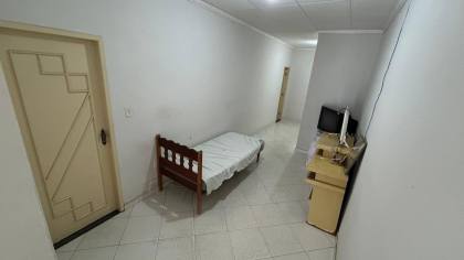 Casa com 2 pavimentos, 6 quartos ao total, e muito mais! No Centro de Itabaiana