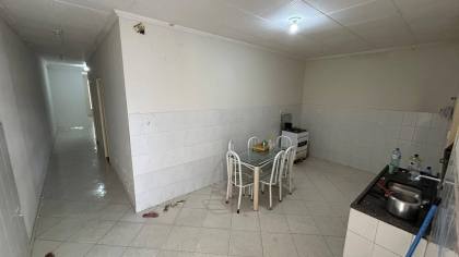 Casa com 2 pavimentos, 6 quartos ao total, e muito mais! No Centro de Itabaiana