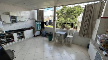Casa com 2 pavimentos, 6 quartos ao total, e muito mais! No Centro de Itabaiana