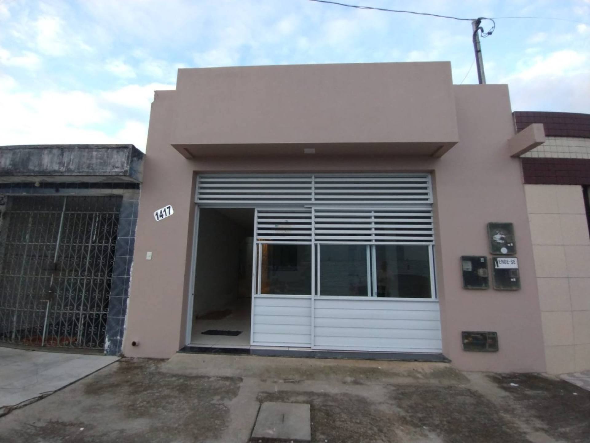 Casa com: 2 quartos amplos, 1 suíte, no bairro São Cristóvão em Itabaiana.