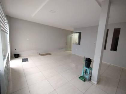 Casa com: 2 quartos amplos, 1 suíte, no bairro São Cristóvão em Itabaiana.