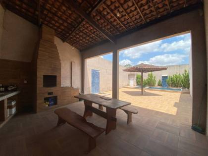 Casa com piscina, e varanda gourmet, em Itabaiana no Povoado Poções.