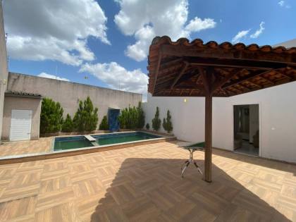 Casa com piscina, e varanda gourmet, em Itabaiana no Povoado Poções.