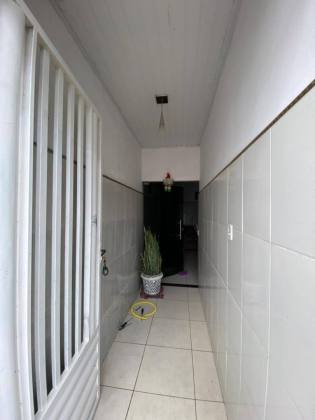 Casa com excelente localização, no Centro de Itabaiana.