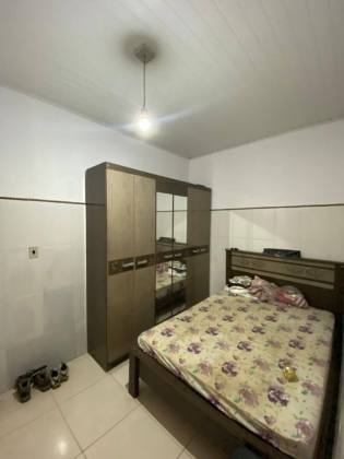 Casa com excelente localização, no Centro de Itabaiana.