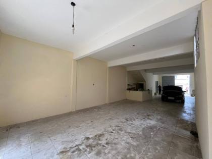 Imóvel com: 3 quartos, 1 suíte e garagem com 8 vagas! no Bairro Serrano - Itabaiana/SE