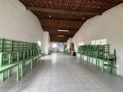 Imóvel com: 3 quartos, 1 suíte e garagem com 8 vagas! no Bairro Serrano - Itabaiana/SE
