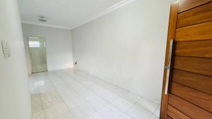 Casa com: 4 quartos, 2 banheiros, e muito mais! No Centro de Itabaiana.