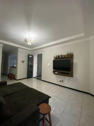 Casa com: 3 quartos, 1 suíte, e muito mais! No bairro Marianga (Chiara) em Itabaiana.