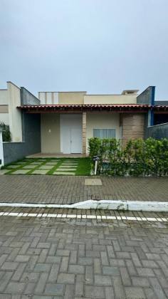 Casa com Piscina e Churrasqueira no Condomínio Portal do Lago – Itabaiana/SE