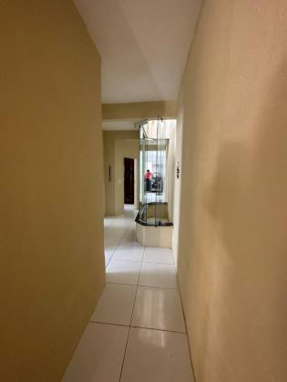 Casa com 4 quartos, 2 suítes, 4 banheiros. No Centro em Itabaiana.