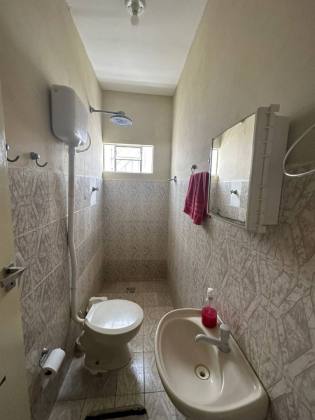 Casa com 4 quartos, 2 suítes, 4 banheiros. No Centro em Itabaiana.