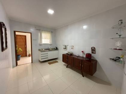 Imóvel com 2 pavimentos no bairro do Chiara - Itabaiana/SE