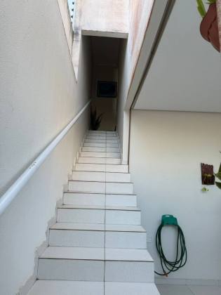 Imóvel com 2 pavimentos no bairro do Chiara - Itabaiana/SE