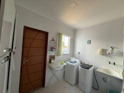 Imóvel com 2 pavimentos no bairro do Chiara - Itabaiana/SE