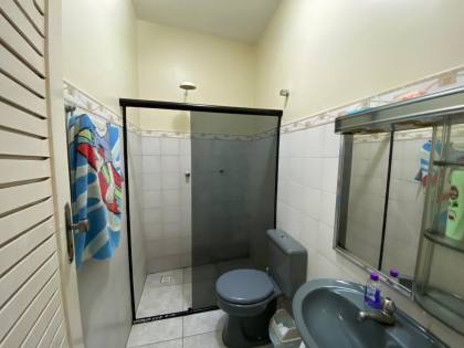 Imóvel próximo ao Atakarejo, com 4 quartos, 325m2, área central de Itabaiana