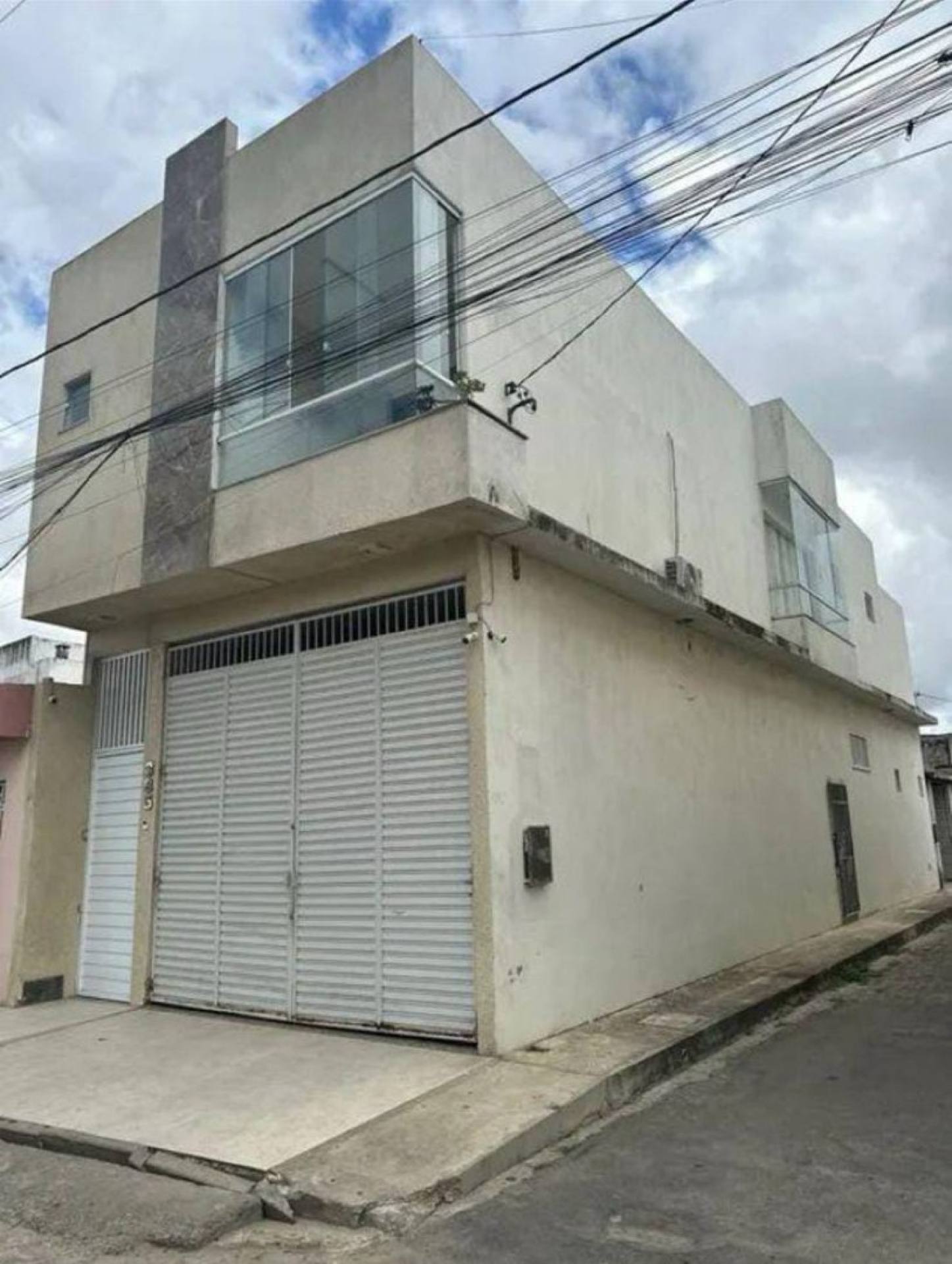 Casa Luxuosa com garagem para caminhão em Itabaiana próxima ao posto São Jorge