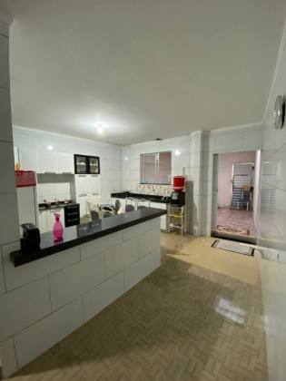 Casa com: 4 quartos, 2 suítes, no bairro Porto em Itabaiana.