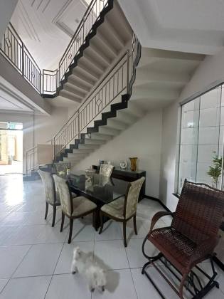 Casa com: 5 quartos, 3 suítes, e 3 banheiros. No bairro Marianga (Chiara) em Itabaiana.