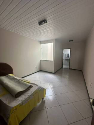 Casa com: 5 quartos, 3 suítes, e 3 banheiros. No bairro Marianga (Chiara) em Itabaiana.