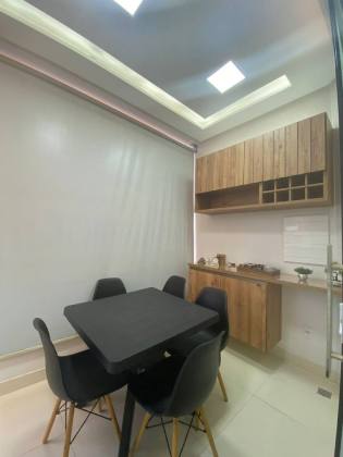 Casa com: 3 quartos, 1 suíte, e 6 vagas de garagem! no bairro Rotary Club em Itabaiana.