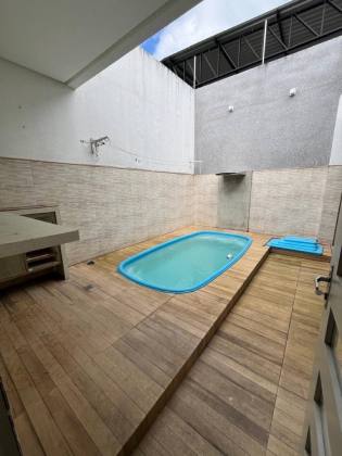 Casa com: 3 quartos, 1 suíte, no Loteamento Chiara em Itabaiana.
