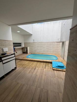 Casa com: 3 quartos, 1 suíte, no Loteamento Chiara em Itabaiana.