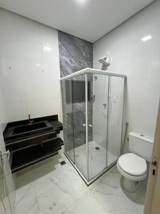 Casa com: 3 quartos, 1 suíte, no Loteamento Chiara em Itabaiana.