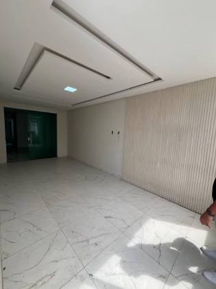 Casa com: 3 quartos, 1 suíte, no Loteamento Chiara em Itabaiana.
