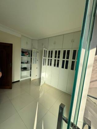 Casa Financiável, com: 5 quartos, 1 suíte, no bairro Serrano em Itabaiana.