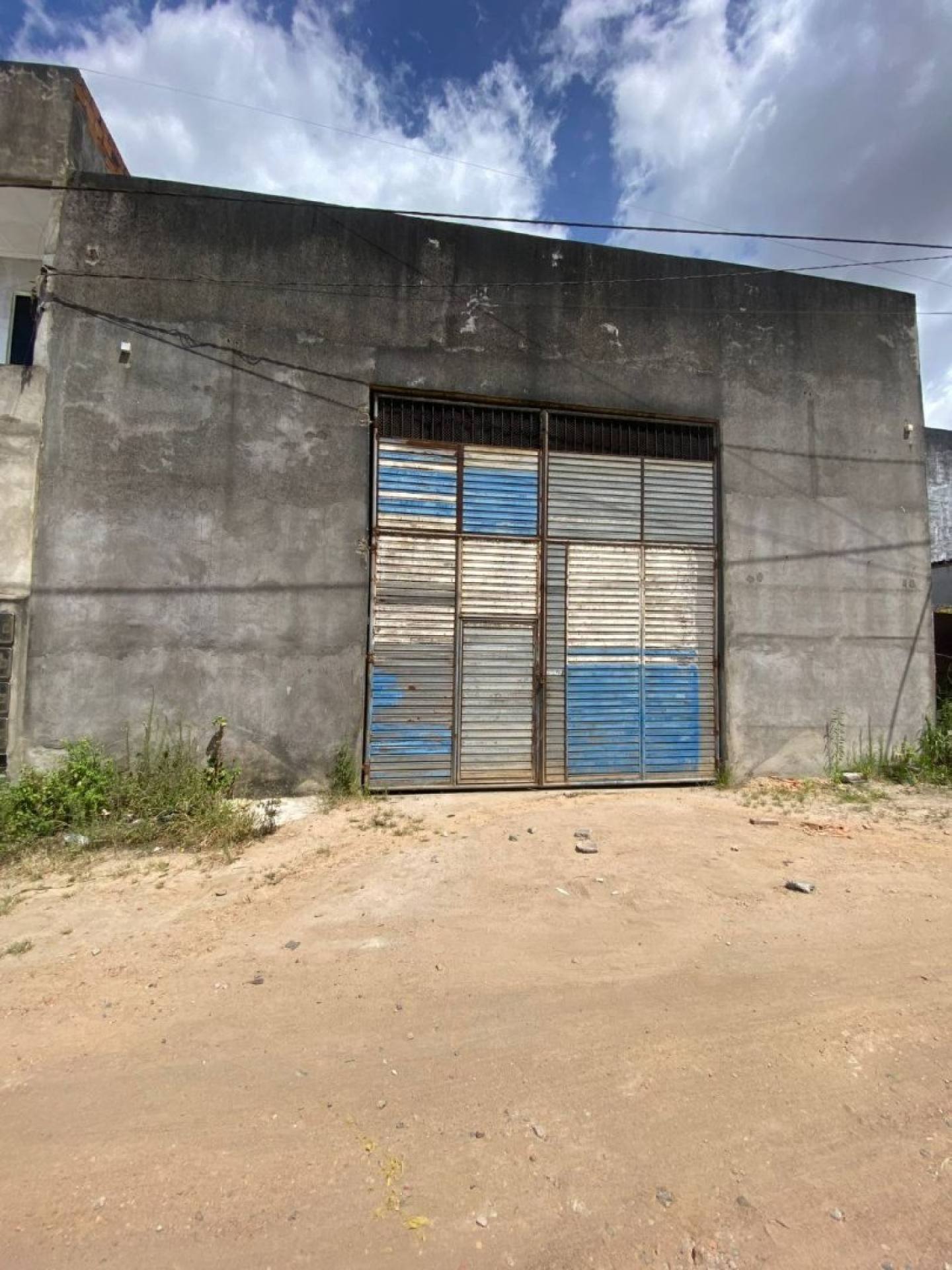 Galpão Comercial  de Ótima Localização na Br - Itabaiana/SE