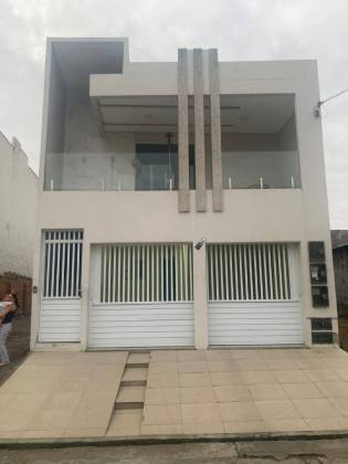 Casa com: 5 quartos, 3 suítes, no bairro Serrano em Itabaiana.