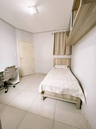 Casa com: 4 quartos, 1 suíte, no Centro de Itabaiana.