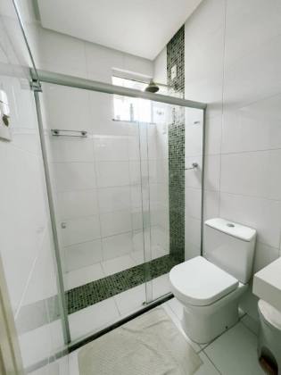 Casa com: 4 quartos, 1 suíte, no Centro de Itabaiana.