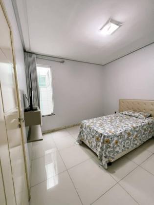 Casa com: 4 quartos, 1 suíte, no Centro de Itabaiana.