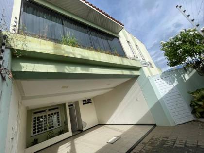 Casa para quem busca espaço, e conforto, com: 5 quartos, 4 banheiros na Avenida Nova (Bairro Serrano)