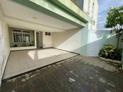 Casa para quem busca espaço, e conforto, com: 5 quartos, 4 banheiros na Avenida Nova (Bairro Serrano)