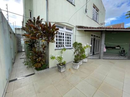 Casa para quem busca espaço, e conforto, com: 5 quartos, 4 banheiros na Avenida Nova (Bairro Serrano)