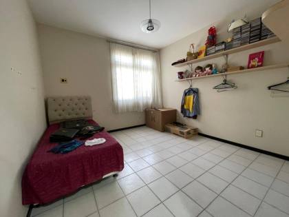 Casa para quem busca espaço, e conforto, com: 5 quartos, 4 banheiros na Avenida Nova (Bairro Serrano)