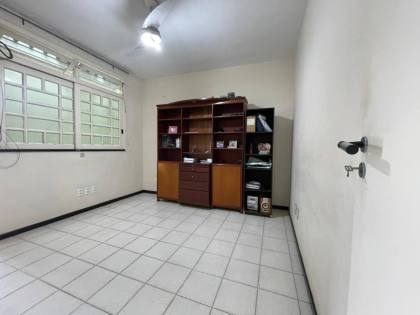 Casa para quem busca espaço, e conforto, com: 5 quartos, 4 banheiros na Avenida Nova (Bairro Serrano)