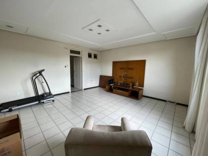 Casa para quem busca espaço, e conforto, com: 5 quartos, 4 banheiros na Avenida Nova (Bairro Serrano)