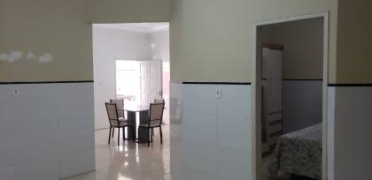 Casa ampla com: 3 quartos, no bairro José Milton Machado em Itabaiana.