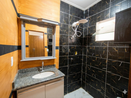 Casa Arejada, com 3 quartos 1 suíte e Bem Localizada no Bairro São Cristóvão!