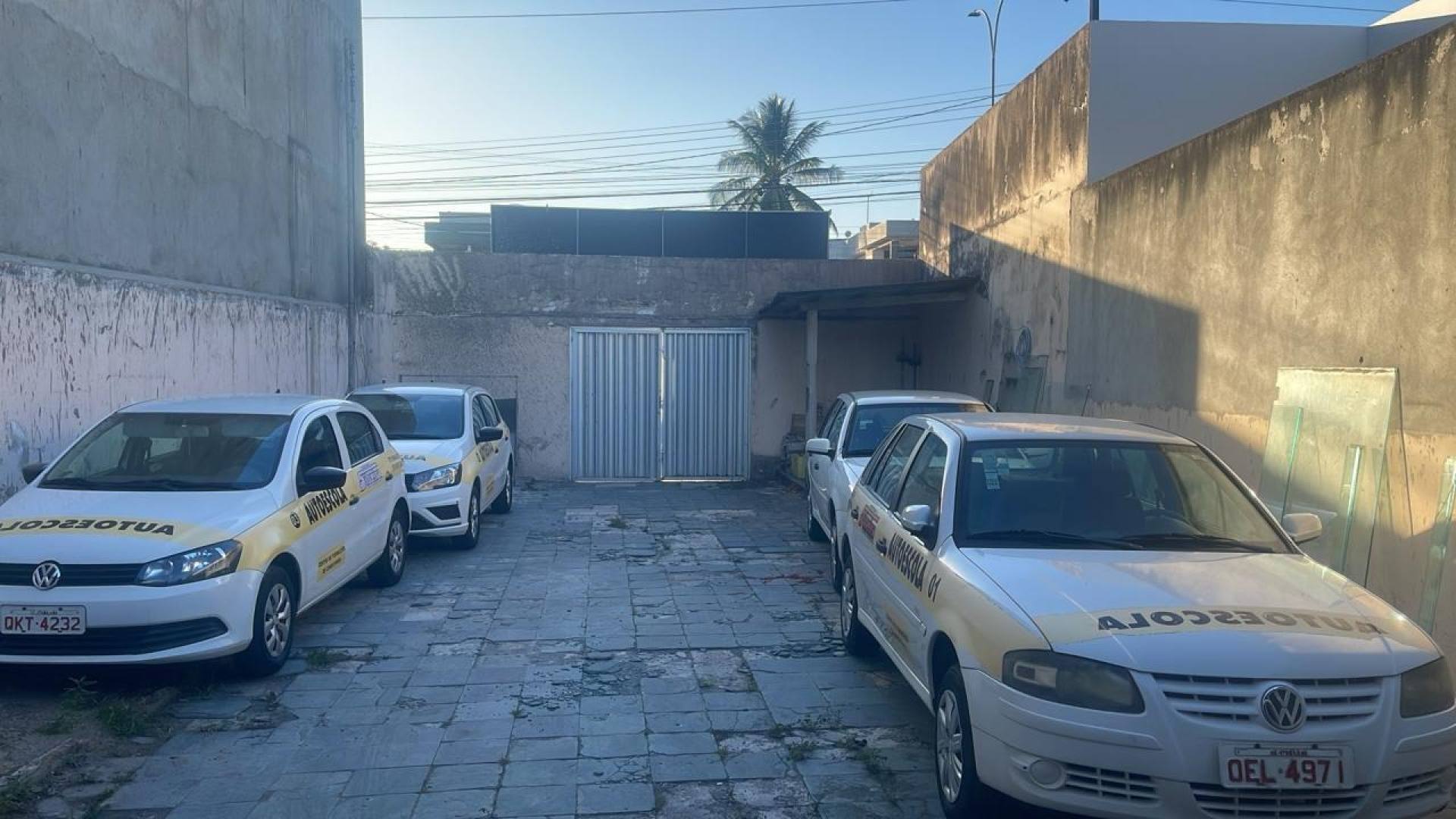 Garagem Espaçosa para Alugar - Avenida Dr. Luiz Magalhães, Itabaiana/SE