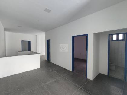 Imóvel Comercial Para Alugar. Com 22 salas. no bairro Serrano, próximo ao Senac em Itabaiana.