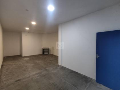 Imóvel Comercial Para Alugar. Com 22 salas. no bairro Serrano, próximo ao Senac em Itabaiana.