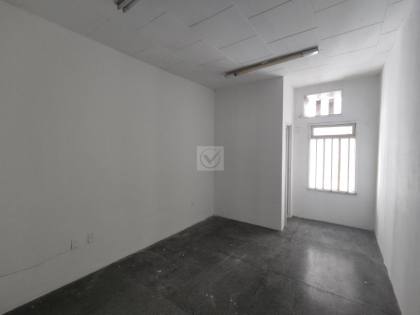Imóvel Comercial Para Alugar. Com 22 salas. no bairro Serrano, próximo ao Senac em Itabaiana.